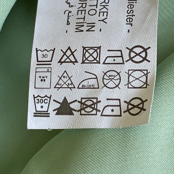 NWT. Zara Light Green Satin Effect Flowy Shirt. Size M. - Picture 8 of 8